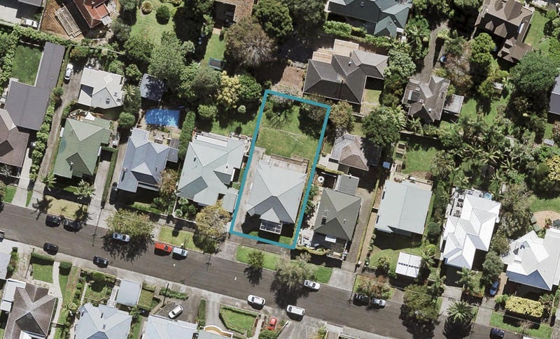 12 Rahiri Road, Mount Eden, Auckland - Carousel 1