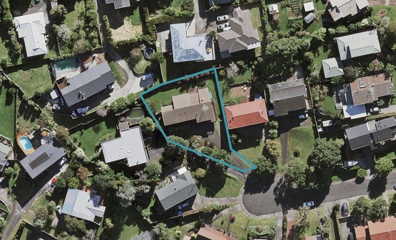 7 Busbridge Place, Hillcrest, Auckland - Carousel 1