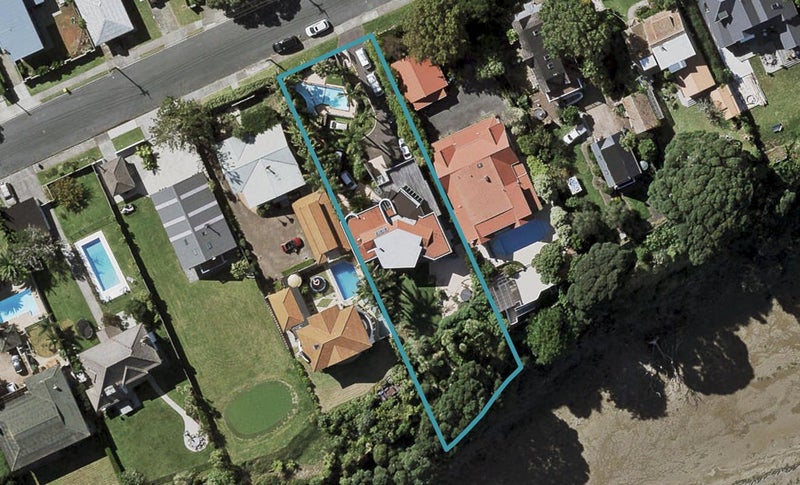 13 Norwood Road, Bayswater, Auckland - Carousel 1