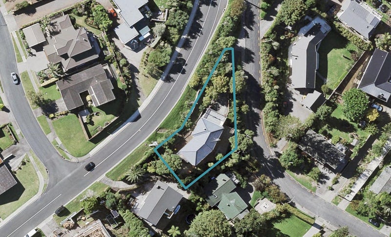 27 View Road, Shelly Park, Auckland - Carousel 1