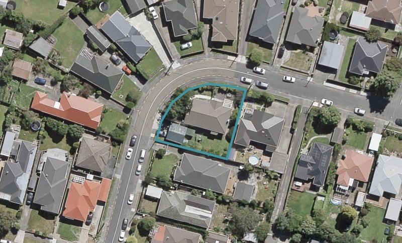 29 Ropata Crescent, Boulcott, Lower Hutt - Carousel 1