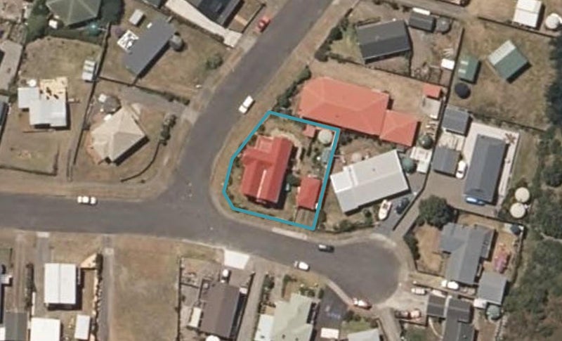 1 Taonui Street, Waitarere Beach, Levin - Carousel 1