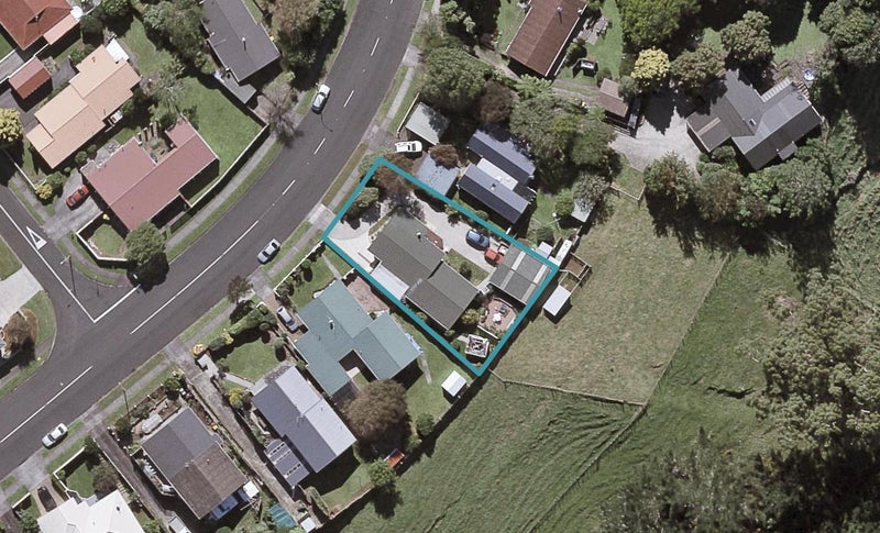 163 Govett Avenue, Frankleigh Park, New Plymouth - Carousel 1