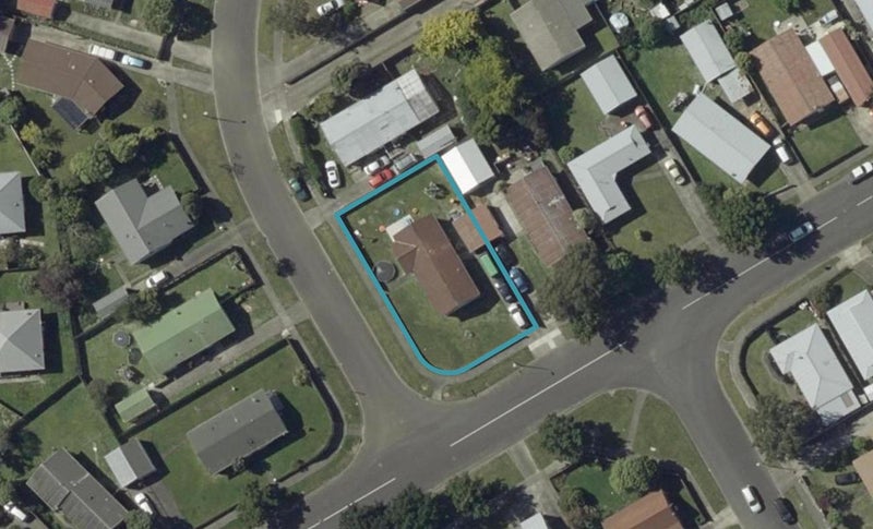 24 Clarke Avenue, Highbury, Palmerston North - Carousel 1
