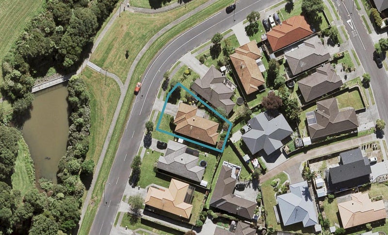 15 Lazurite Drive, Westgate, Auckland - Carousel 1