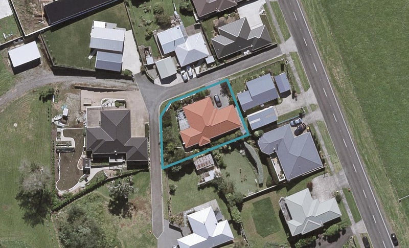 1 Watters Row, Glen Avon, New Plymouth - Carousel 1