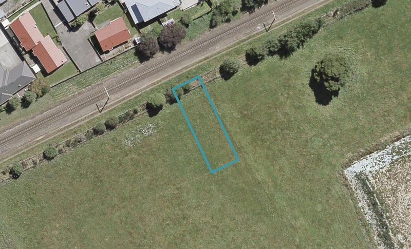 32 Te Kaeaea Crescent, Wallaceville, Upper Hutt - Carousel 1