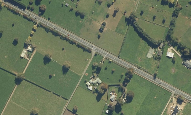 1534 Cambridge Road, Cambridge, Hamilton - Carousel 1