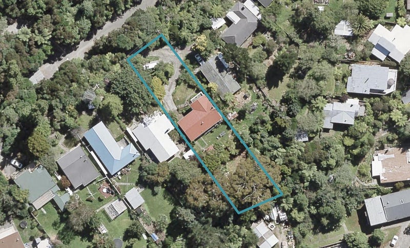 11 Winchester Avenue, Pinehaven, Upper Hutt - Carousel 1
