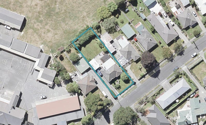 5 Poole Crescent, Wainuiomata, Lower Hutt - Carousel 1