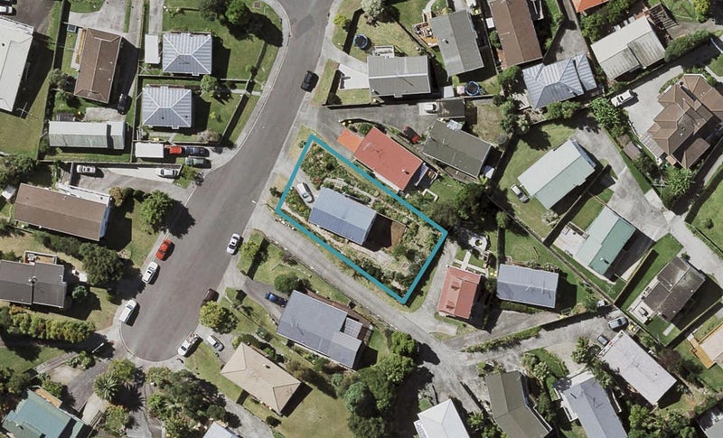 6 Camilla Grove, Totara Vale, Auckland - Carousel 1
