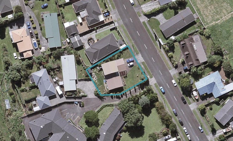31 Heta Road, Highlands Park, New Plymouth - Carousel 1