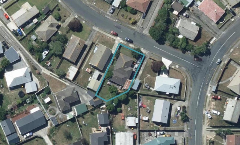 109 Rangituhi Crescent, Takapuwahia, Porirua - Carousel 1