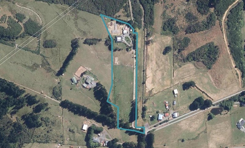 165A Upper Fitzherbert Road, Wainuiomata, Lower Hutt - Carousel 1