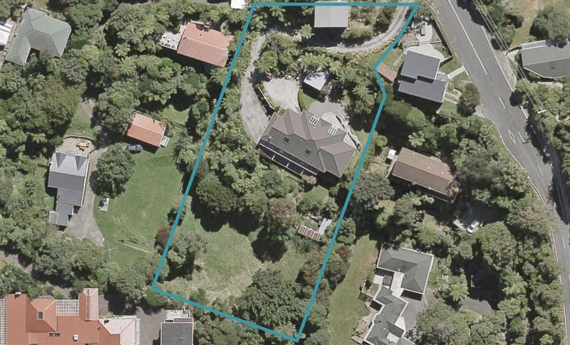 120 Korokoro Road, Korokoro, Lower Hutt - Carousel 1