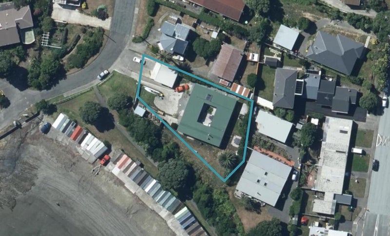 2 Lambley Road, Titahi Bay, Porirua - Carousel 1