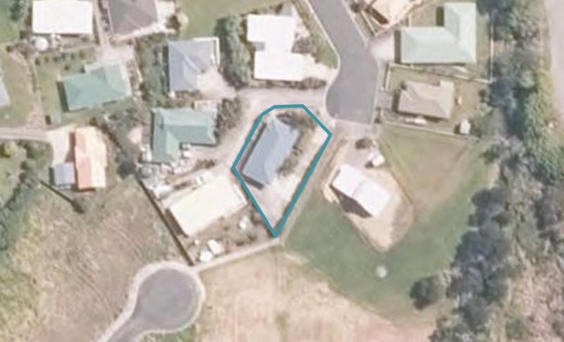 17 Pohutukawa Drive, Cable Bay, Cable Bay - Carousel 1