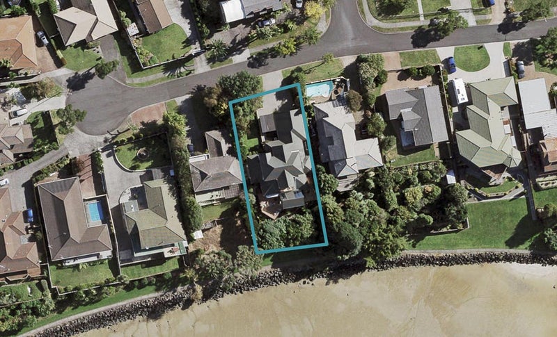 23 Reynard Terrace, Conifer Grove, Takanini - Carousel 1
