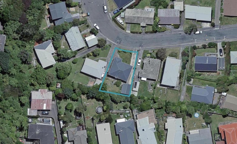 25 Kahikatea Grove, Paparangi, Wellington - Carousel 1
