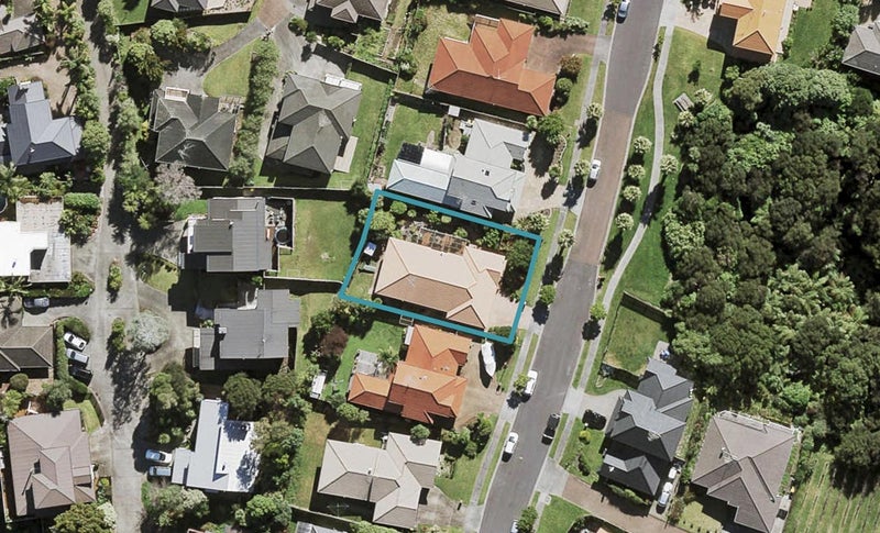 21 Lorikeet Place, Unsworth Heights, Auckland - Carousel 1
