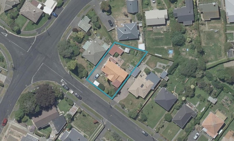 194 Burt Street, Wakari, Dunedin - Carousel 1