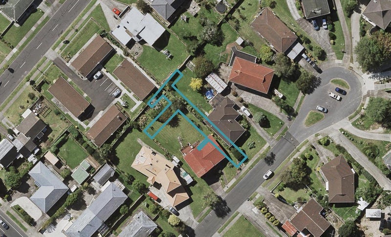 7/5 Chevis Place, Pakuranga, Auckland - Carousel 1