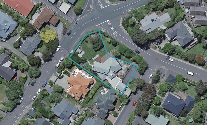 2 Torwood Road, Khandallah, Wellington - Carousel 1