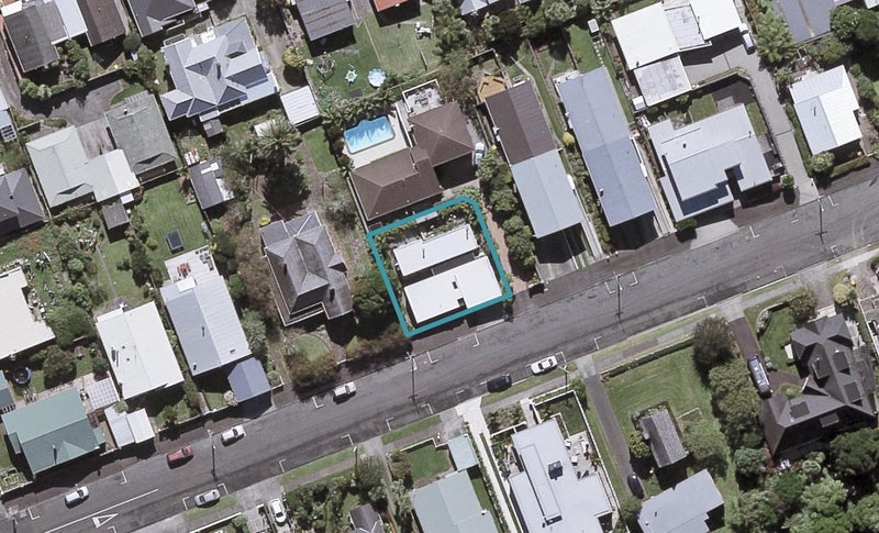 283 Courtenay Street, Strandon, New Plymouth - Carousel 1