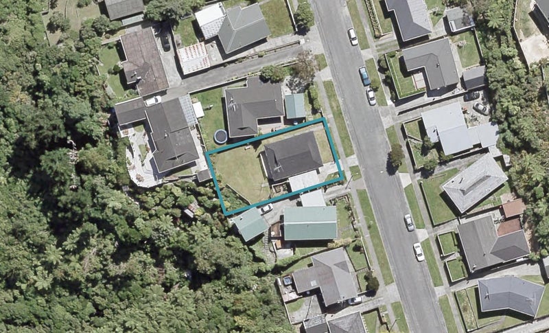 39 Waipounamu Drive, Kelson, Lower Hutt - Carousel 1