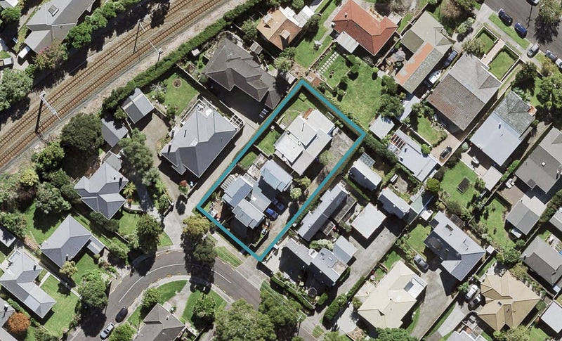 1/7 Wesley Avenue, Mount Albert, Auckland - Carousel 1