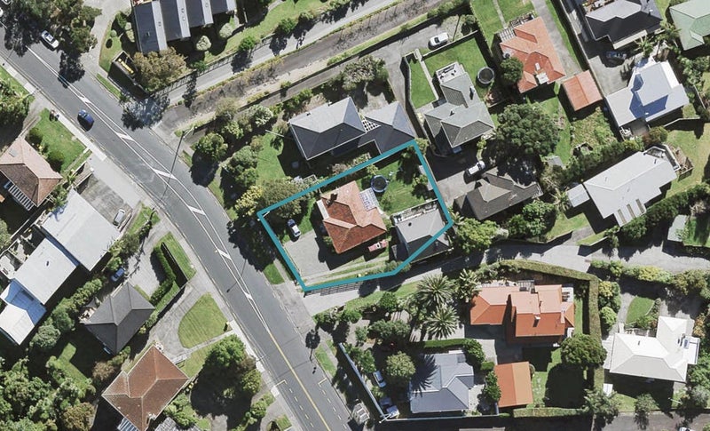 21 Waipa Street, Birkenhead, Auckland - Carousel 1