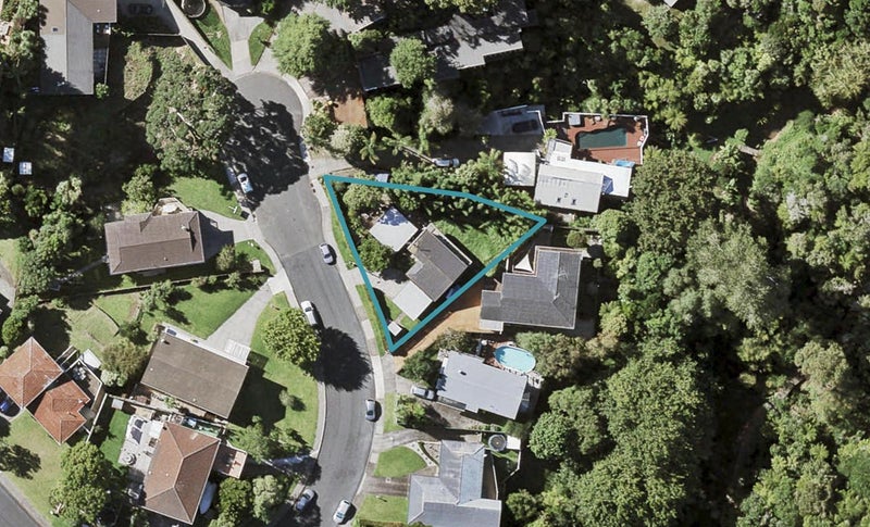 31 Tanglewood Place, Cockle Bay, Auckland - Carousel 1