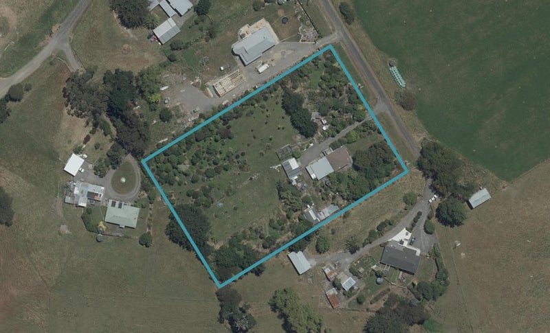 30 Clive Street, Halcombe, Feilding - Carousel 1