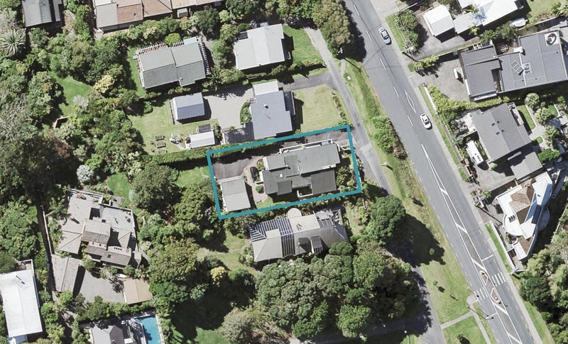 224 Beach Road, Campbells Bay, Auckland - Carousel 1