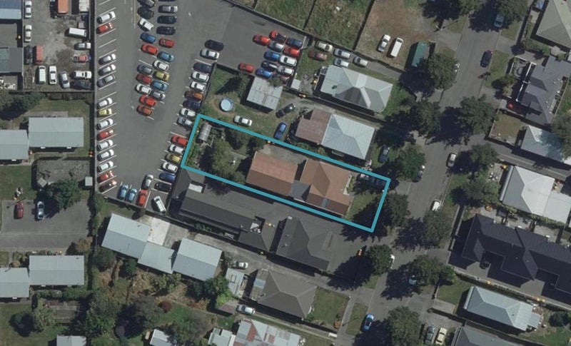 5 Defoe Place, Waltham, Christchurch - Carousel 1