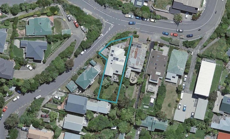 37 Apuka Street, Brooklyn, Wellington - Carousel 1