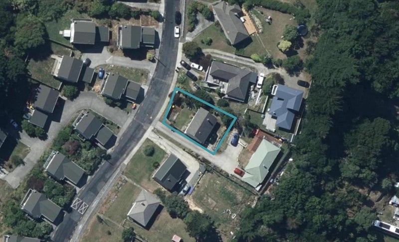 25 Morere Street, Titahi Bay, Porirua - Carousel 1