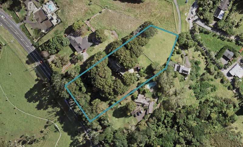 242 Redoubt Road, Totara Park, Auckland - Carousel 1