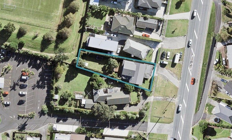 830 East Coast Road, Oteha, Auckland - Carousel 1