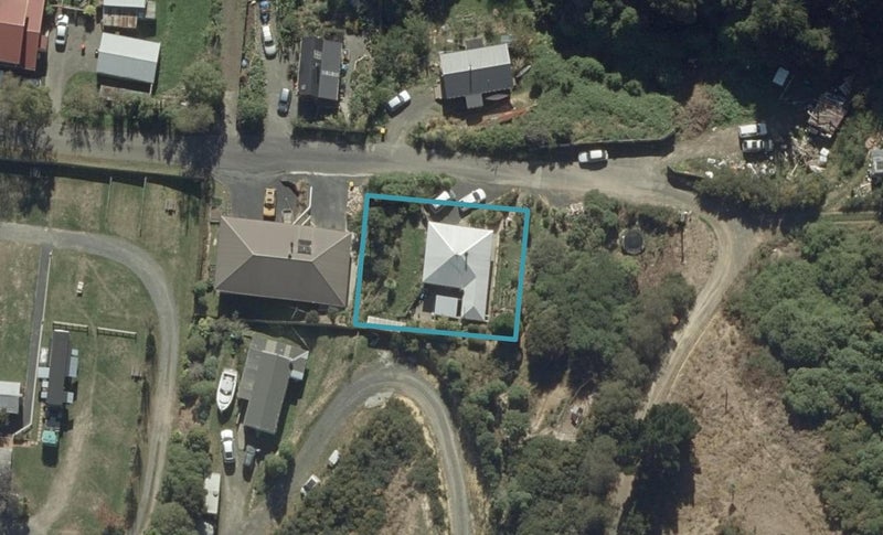 2 Geary Street, Portobello, Dunedin - Carousel 1