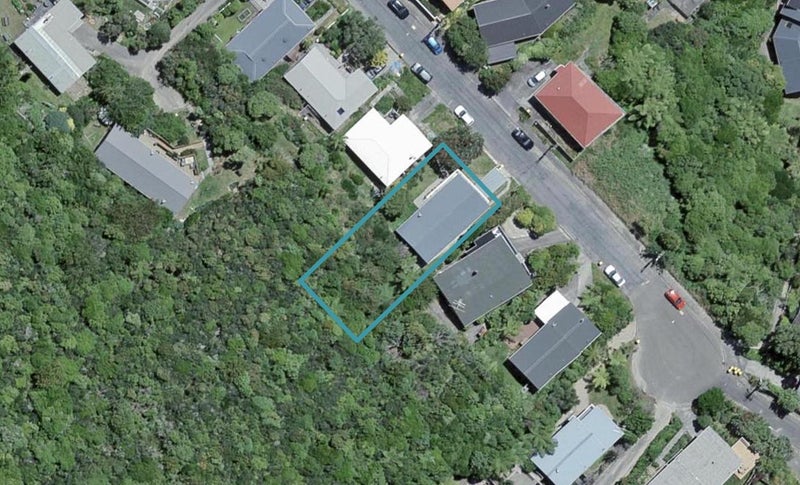 24 Voltaire Street, Karori, Wellington - Carousel 1