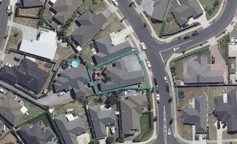 30 Tallentire Crescent, Huntington, Hamilton - Carousel 1