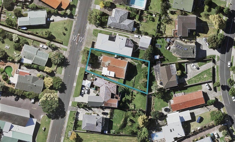 70 Udys Road, Pakuranga, Auckland - Carousel 1