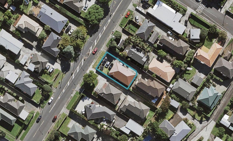 48A Hayr Road, Three Kings, Auckland - Carousel 1