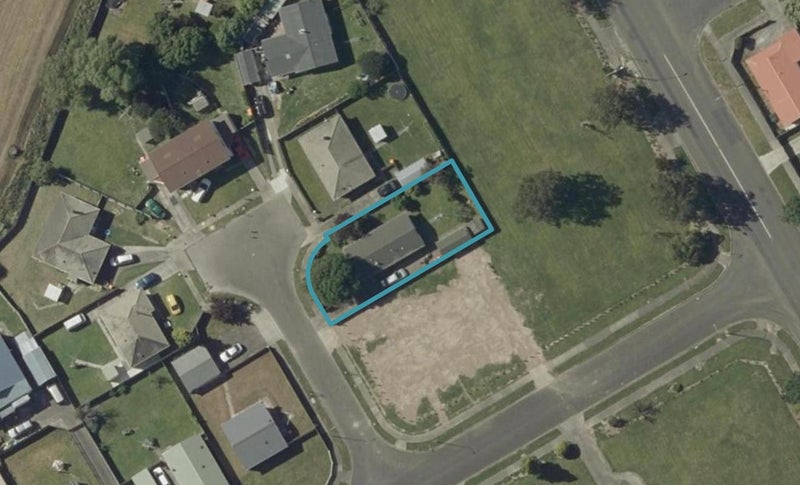 2 Hull Place, Highbury, Palmerston North - Carousel 1