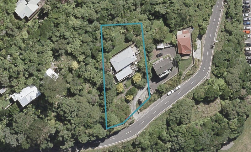 10 Korokoro Road, Korokoro, Lower Hutt - Carousel 1
