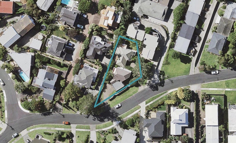 2/14 Penning Road, Castor Bay, Auckland - Carousel 1