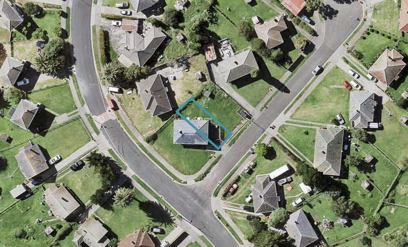 2C Delemere Place, Glen Innes, Auckland - Carousel 1