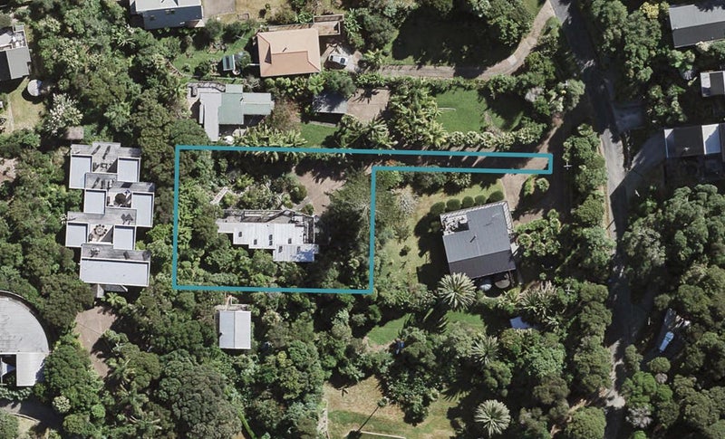 11 Tiri View Road, Palm Beach, Waiheke Island - Carousel 1