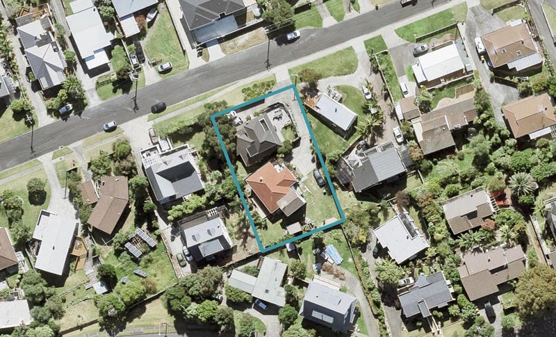 2/24 Manuwai Road, Torbay, Auckland - Carousel 1
